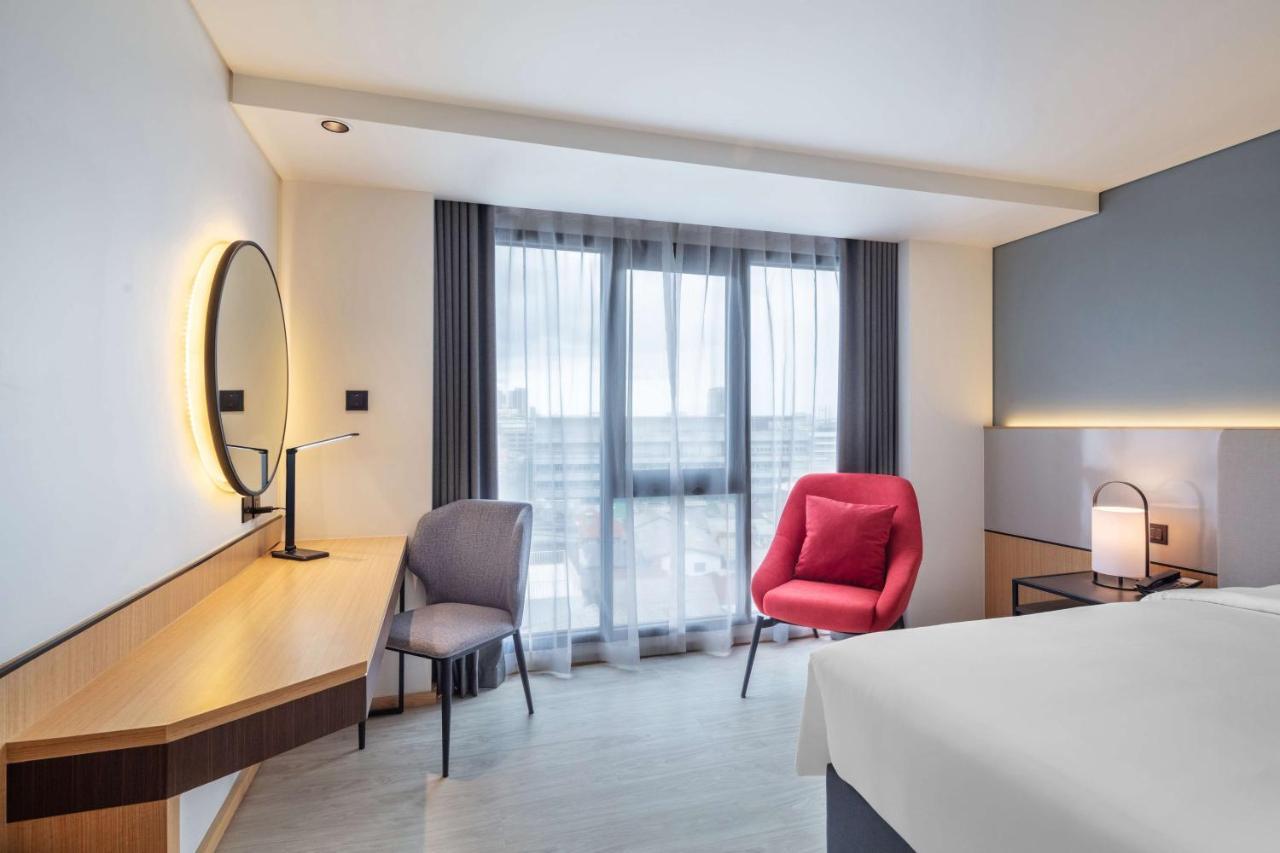 Best Western Click Sathorn 11 Bangkok Luaran gambar