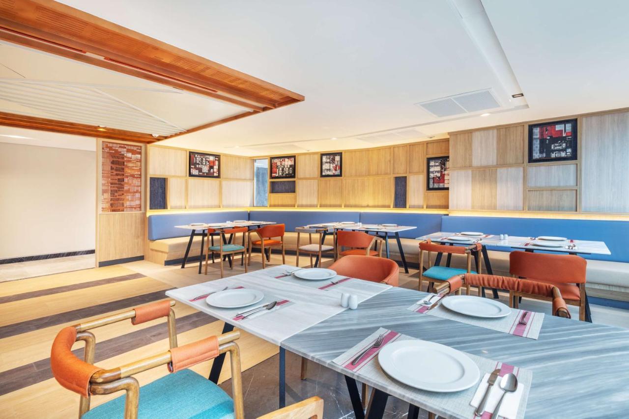 Best Western Click Sathorn 11 Bangkok Luaran gambar